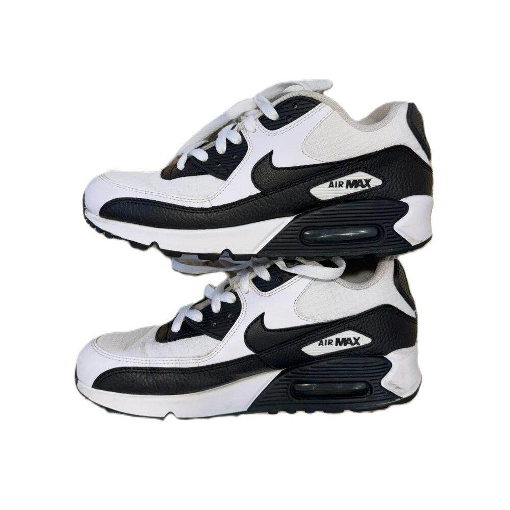 Nike Women's Black and White Sneakers - Picture 3 of 5